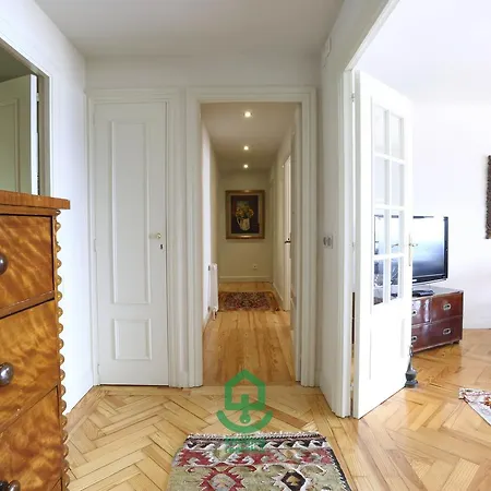 Marla By Smiling Apartment